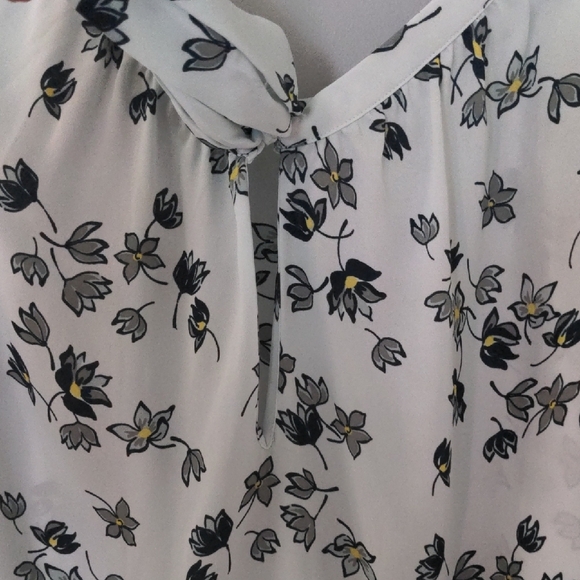 EUC✨ LOFT light blue/aqua women's XL Fleur Tiered Sleeve Top short sleeve blouse - Picture 14 of 17